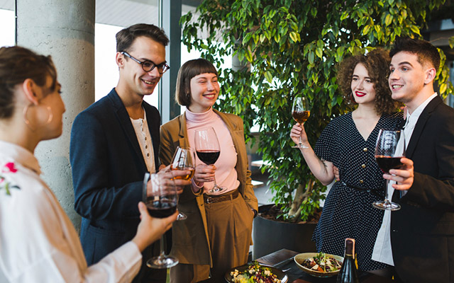 45% of companies that organize events increase their revenues by 10%.